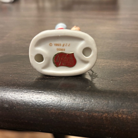 Lefton Colonial Village Barber - Picture 3 of 3